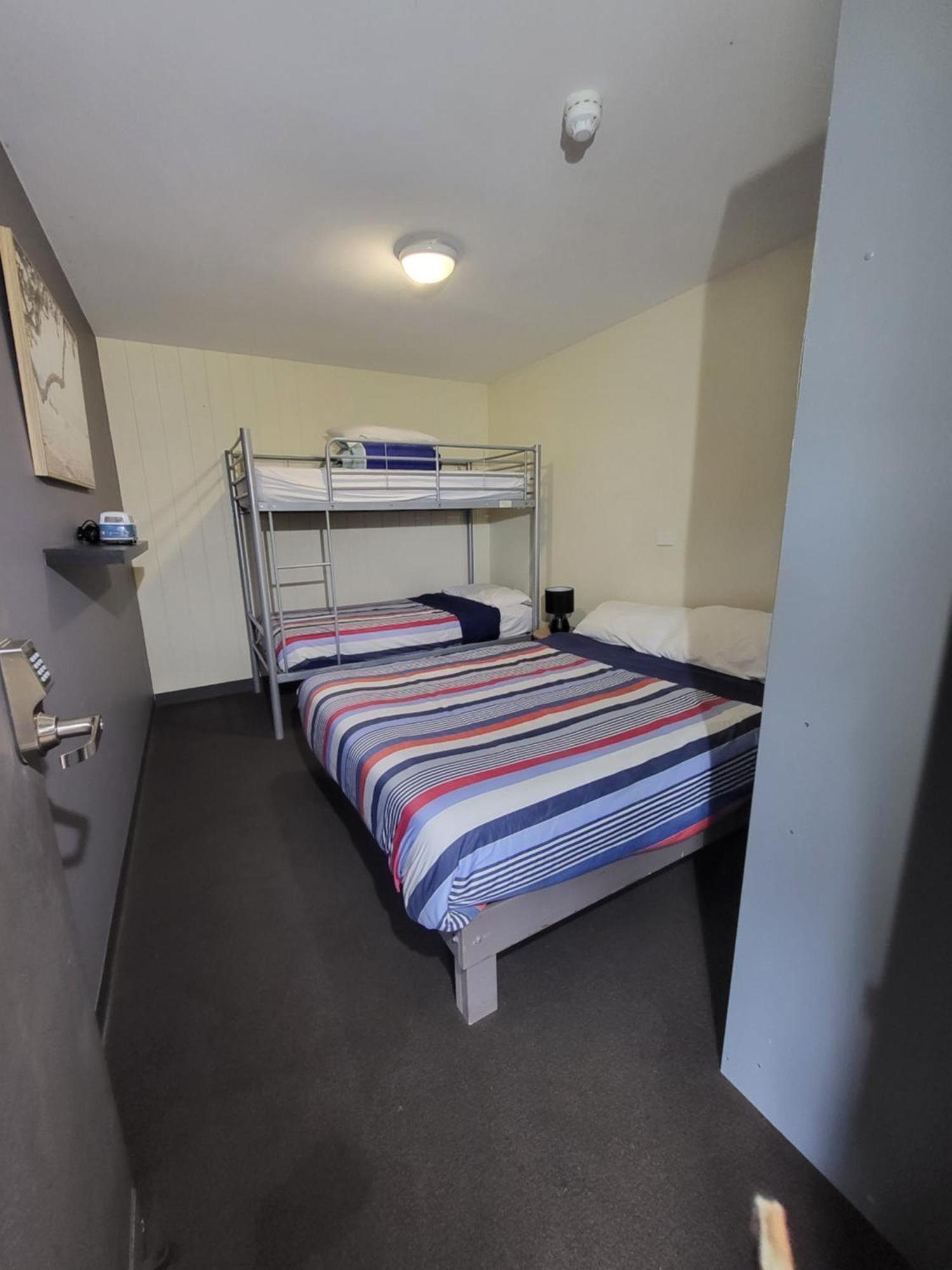 Swansea Backpacker Lodge الغرفة الصورة
